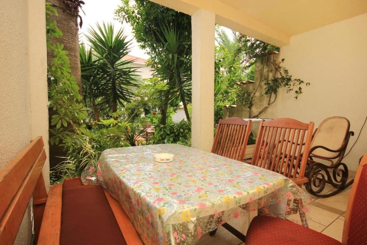 Apartments Tonka - 150M From The Sea & Parking أوروبيتش المظهر الخارجي الصورة