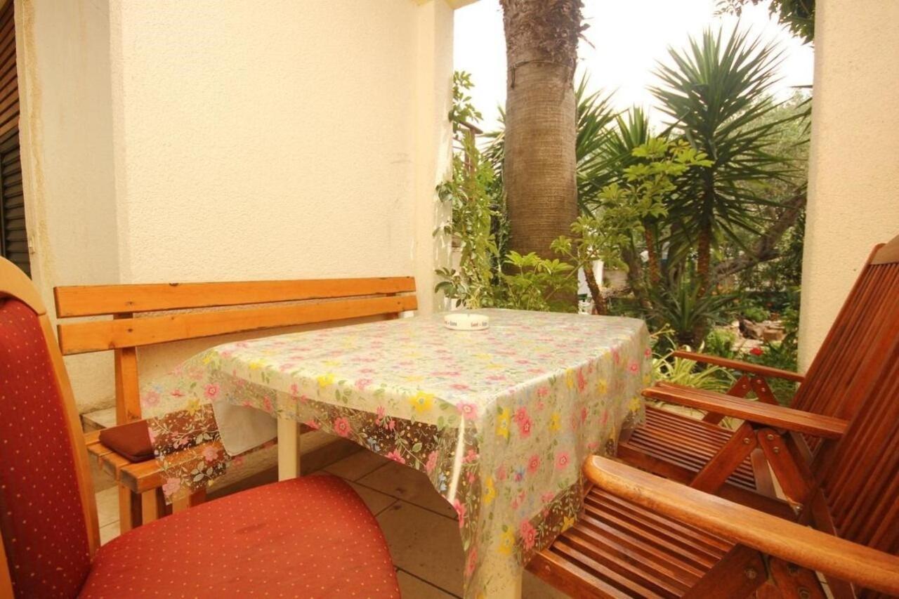 Apartments Tonka - 150M From The Sea & Parking أوروبيتش المظهر الخارجي الصورة