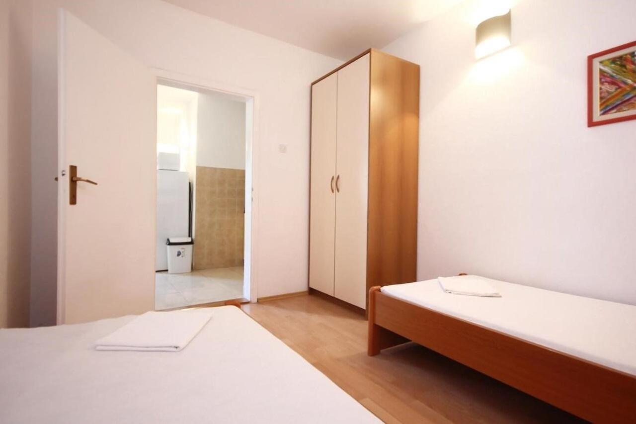 Apartments Tonka - 150M From The Sea & Parking أوروبيتش المظهر الخارجي الصورة