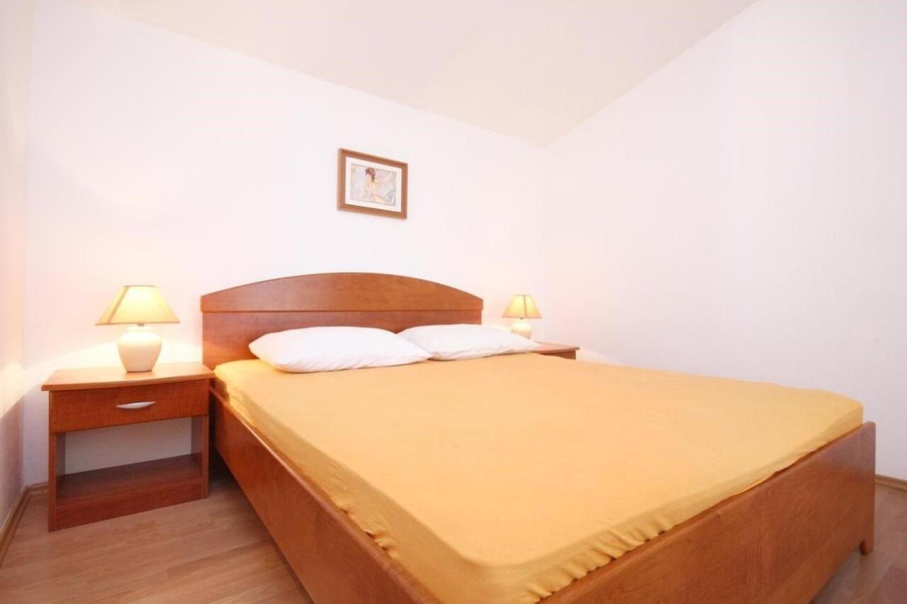 Apartments Tonka - 150M From The Sea & Parking أوروبيتش المظهر الخارجي الصورة