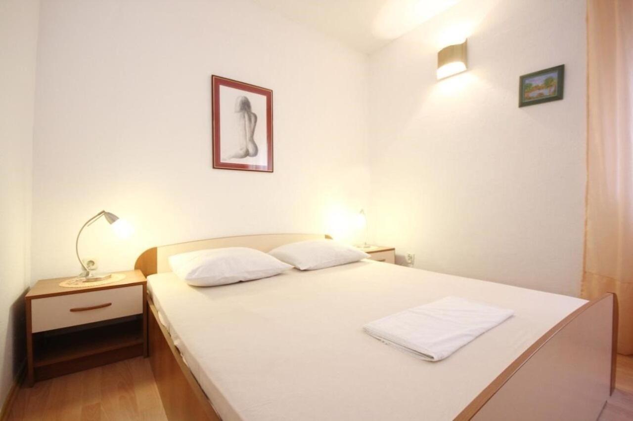 Apartments Tonka - 150M From The Sea & Parking أوروبيتش المظهر الخارجي الصورة
