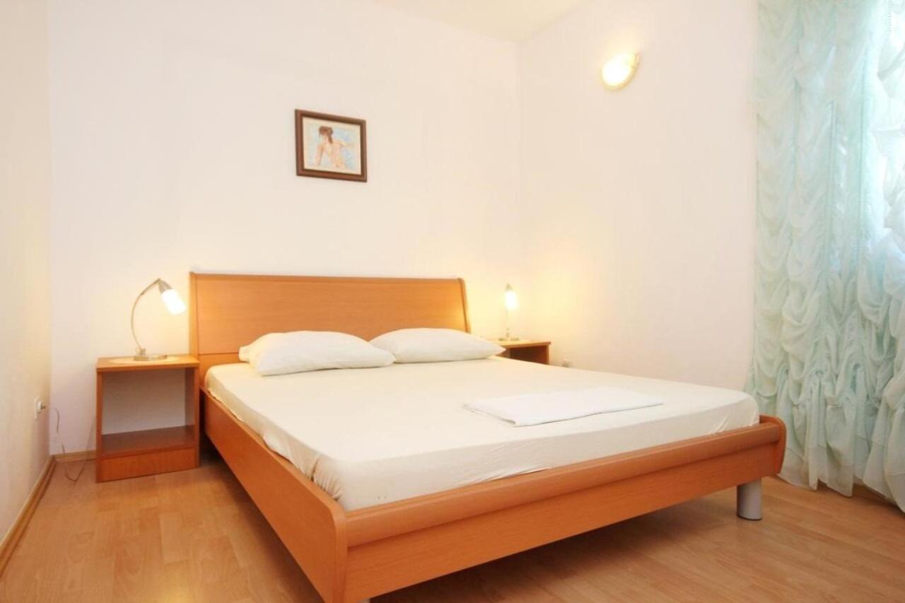 Apartments Tonka - 150M From The Sea & Parking أوروبيتش المظهر الخارجي الصورة