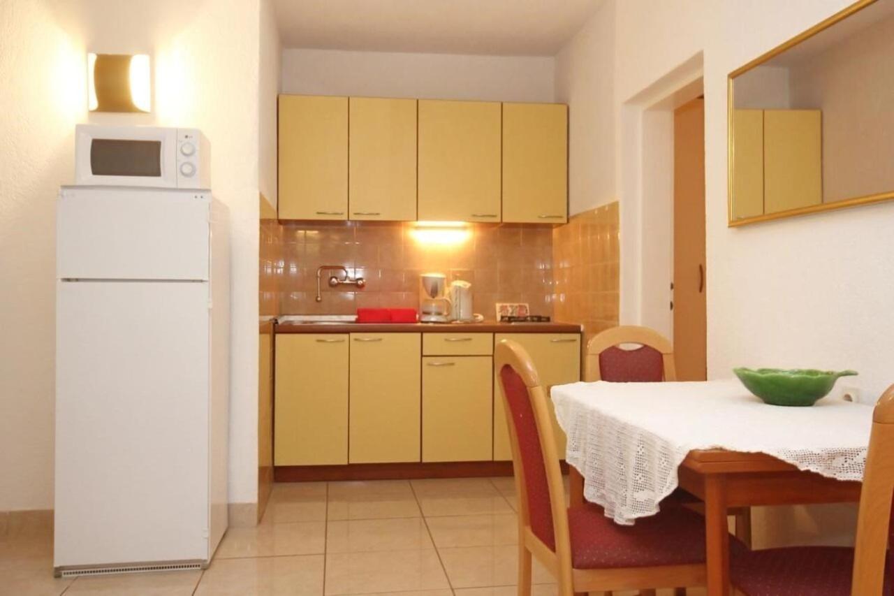 Apartments Tonka - 150M From The Sea & Parking أوروبيتش المظهر الخارجي الصورة