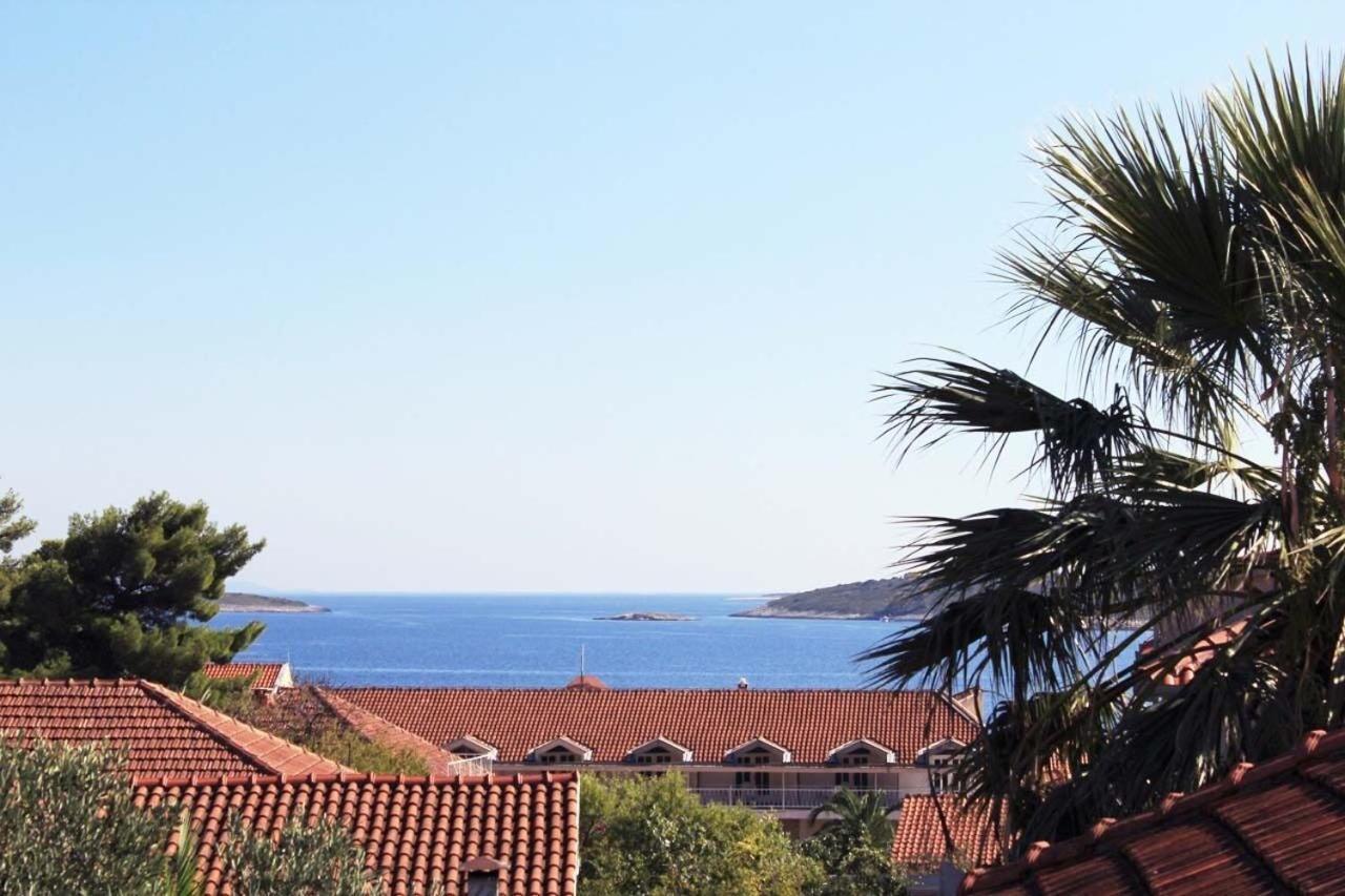 Apartments Tonka - 150M From The Sea & Parking أوروبيتش المظهر الخارجي الصورة